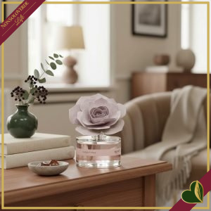 Profumatore d’ambiente Ambra Antica con rosa in legno, 50 ml