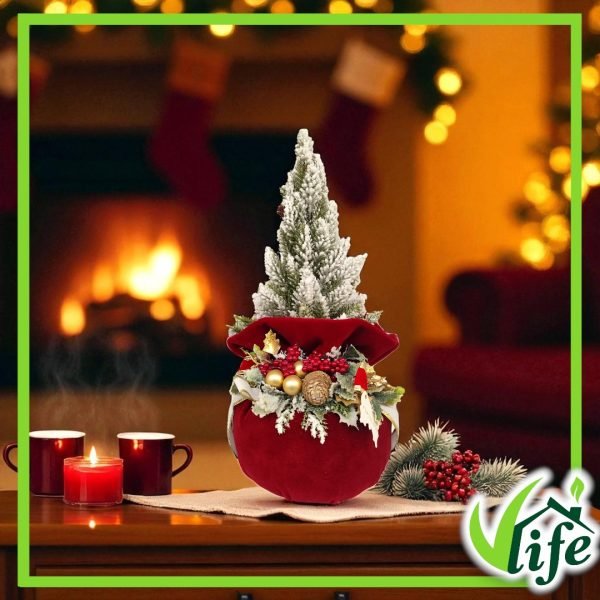 Composizione natalizia su pouf in velluto rosso con alberello innevato e decorazioni oro altezza 43 cm