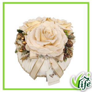 Composizione natalizia su pouf in velluto bianco con 3 rose e decorazioni oro diametro 24 cm