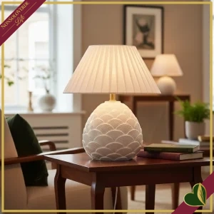 Lampada pigna in ceramica con cappello bianco, altezza 40 cm
