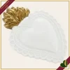 Ex voto cuore bianco in porcellana con fiamma oro, altezza 16 cm