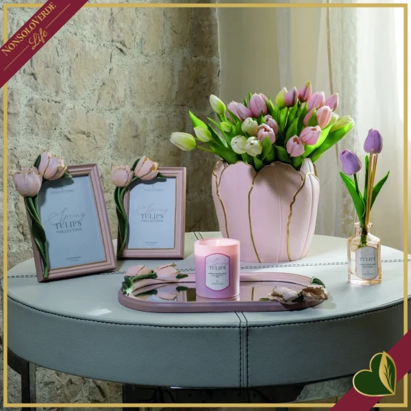 Diffusore profumato bianco “Spring Tulips” 100 ml in vetro con tulipani decorativi, diametro 6 cm