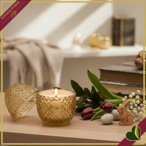 Candela uovo in vetro ambra sfaccettato, profumo Ginger & Warm Vanilla, altezza 12 cm