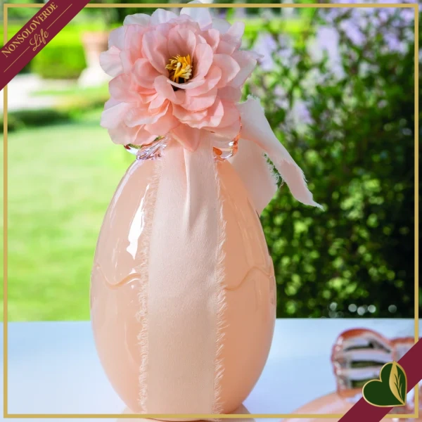 Contenitore uovo in vetro rosa con fiocco, altezza 17 cm