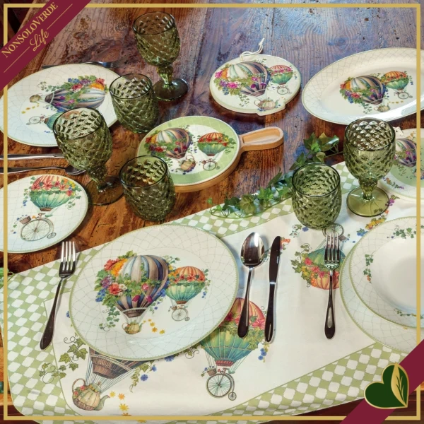 Vassoio Wonderland in melamina con mongolfiere acquerellate e manici integrati, lunghezza 35 cm