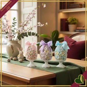 8059824469762-0 Uovo decorativo pasquale floreale su piedistallo colori assortiti, altezza 20 cm