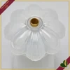 Lampada da tavolo Lily in vetro bianco e dettagli oro, altezza 17,5 cm