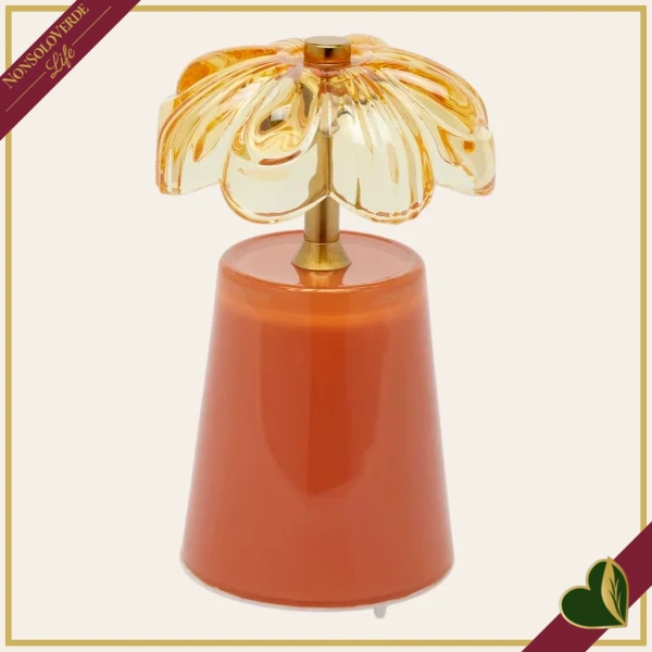 Lampada da tavolo Lily in vetro ambra e dettagli oro, altezza 17,5 cm