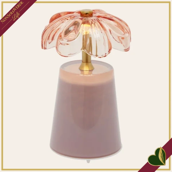 Lampada da tavolo Lily in vetro rosa cipria e dettagli oro, altezza 17,5 cm