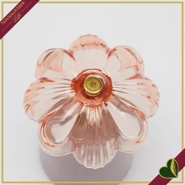 Lampada da tavolo Lily in vetro rosa cipria e dettagli oro, altezza 17,5 cm