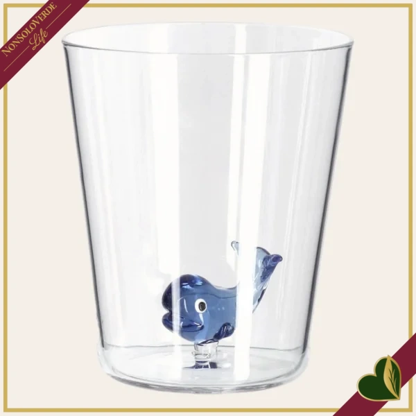 Bicchiere Oceanya in vetro con balena blu, altezza 10,5 cm