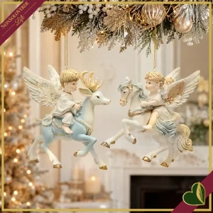 Angelo natalizio da appendere in poliresina bianco e azzurro su cavallo o cervo, 2 modelli assortiti, altezza 12 cm
