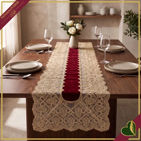 Runner in velluto bordeaux con pizzo ricamato color oro, 40x140 cm