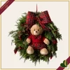 Ghirlanda natalizia con Teddy Bear, grande fiocco tartan e bacche rosse, diametro 60 cm