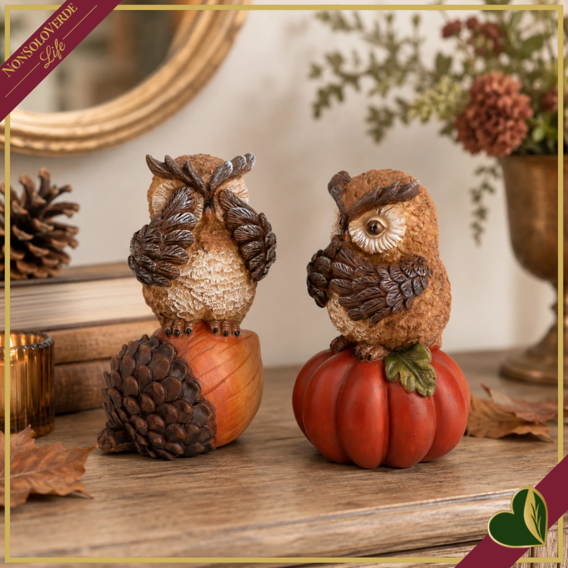 Gufo decorativo in resina con ghianda o zucca, 2 modelli assortiti, altezza 18 cm