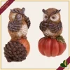Gufo decorativo in resina con ghianda o zucca, 2 modelli assortiti, altezza 18 cm