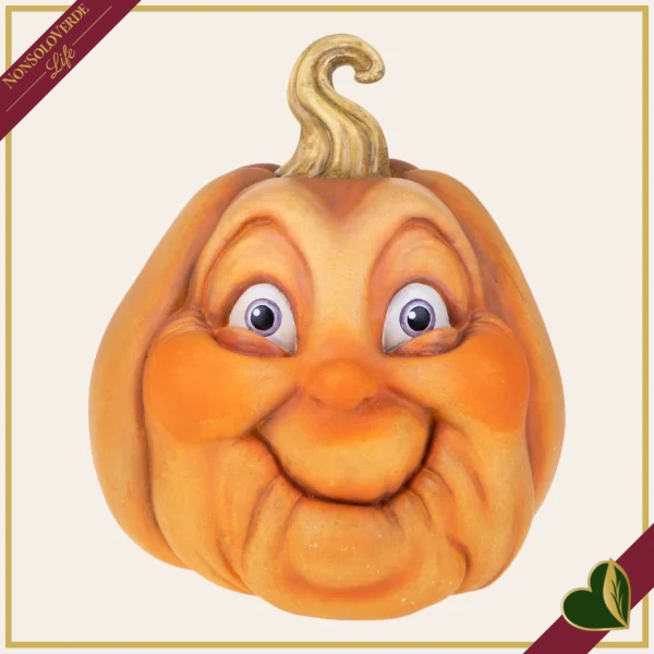 Zucca decorativa in resina con volto sorridente e picciolo dorato, altezza 30 cm