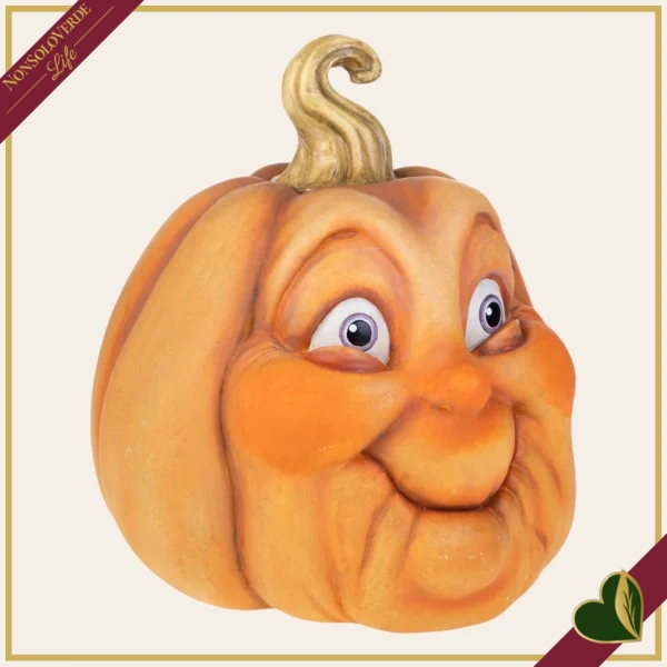 Zucca decorativa in resina con volto sorridente e picciolo dorato, altezza 30 cm